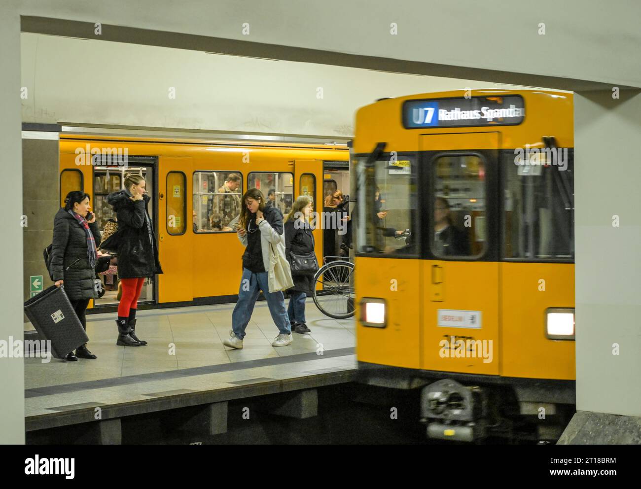 U7, U-Bahnhof Mehringdamm, Kreuzberg, Berlin, Deutschland *** Caption locale *** , Berlin, Deutschland Foto Stock