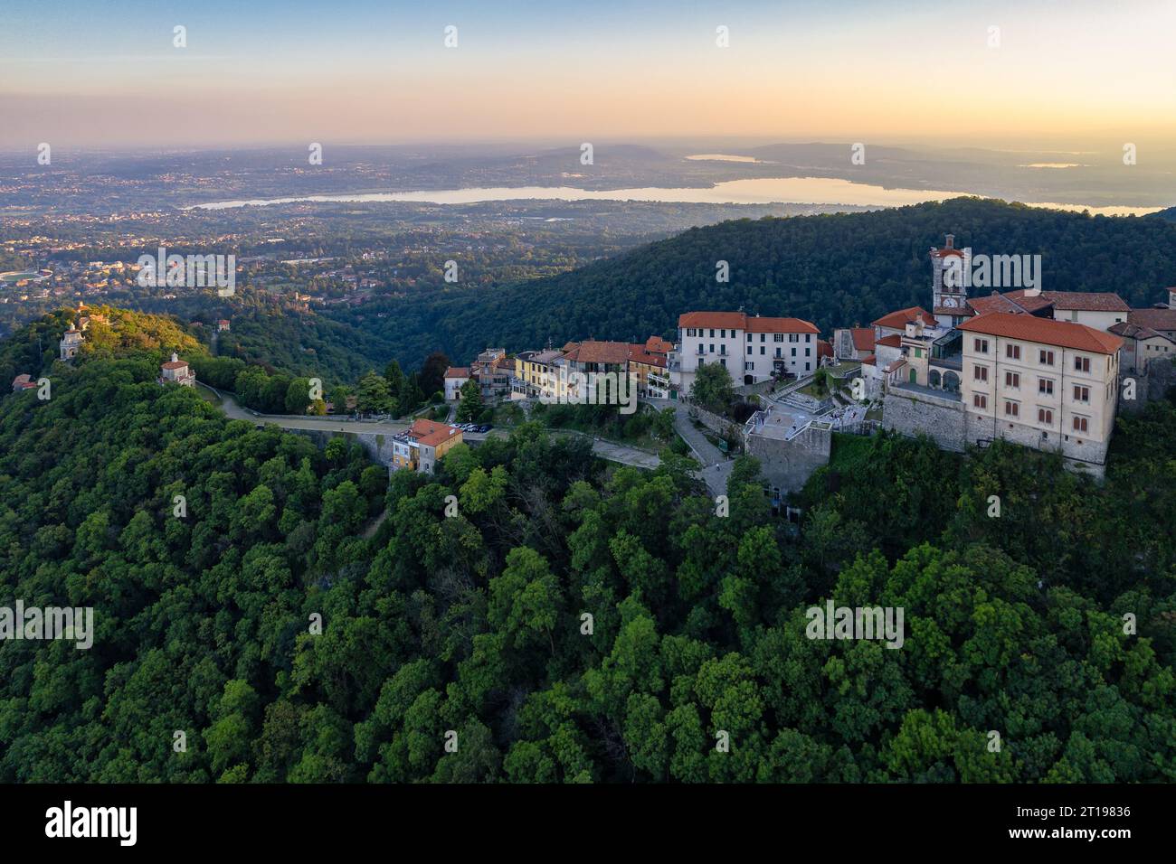 Veduta aerea del Sacro Monte di Varese, Varese, Lombardia, Italia Foto Stock