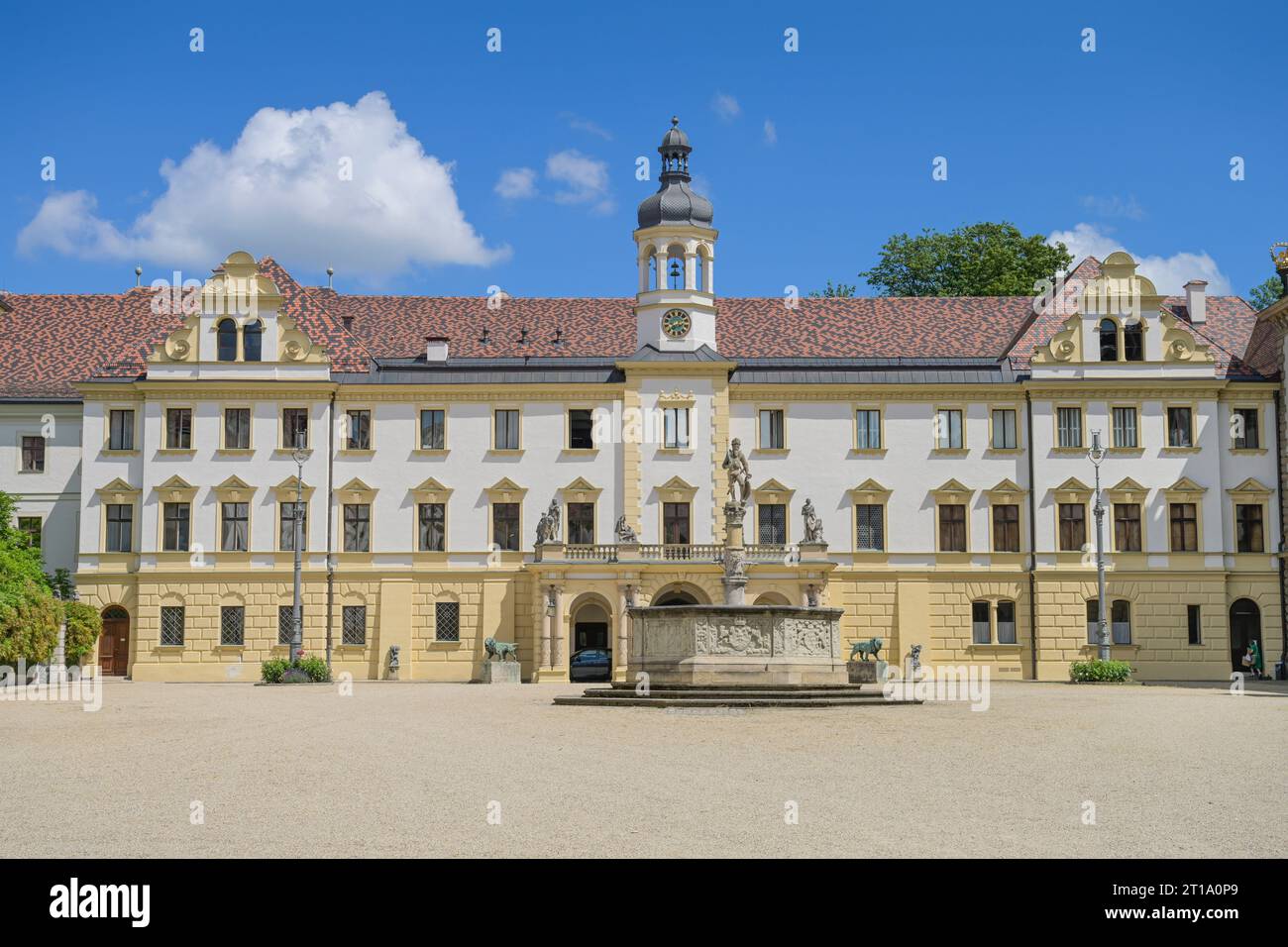 Innenhof, Schloss St Emmeram, Thurn und Taxis, Regensburg, Bayern, Deutschland Foto Stock