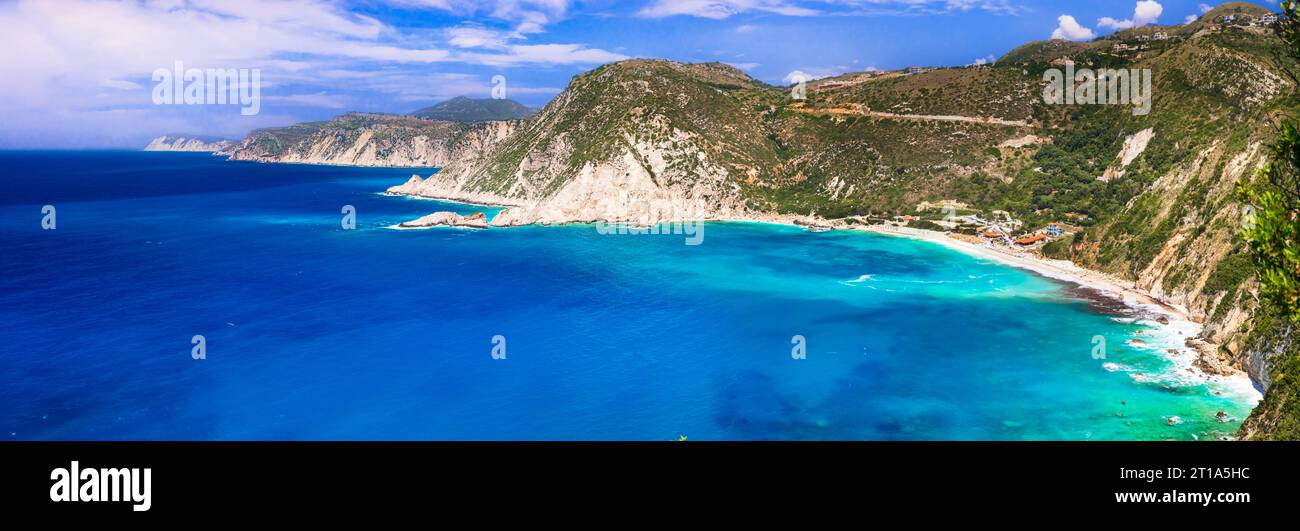 Una delle spiagge più belle e panoramiche dell'isola di Cefalonia (Cefalonia), Petani Beach. Grecia, isole ioniche Foto Stock