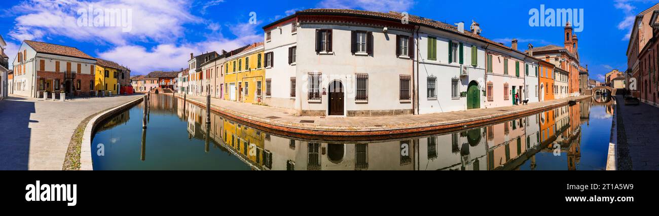 Comacchio - suggestivo borgo medievale con canali di strada . Famosa come la piccola Venezia in Emilia Romagna. Foto Stock