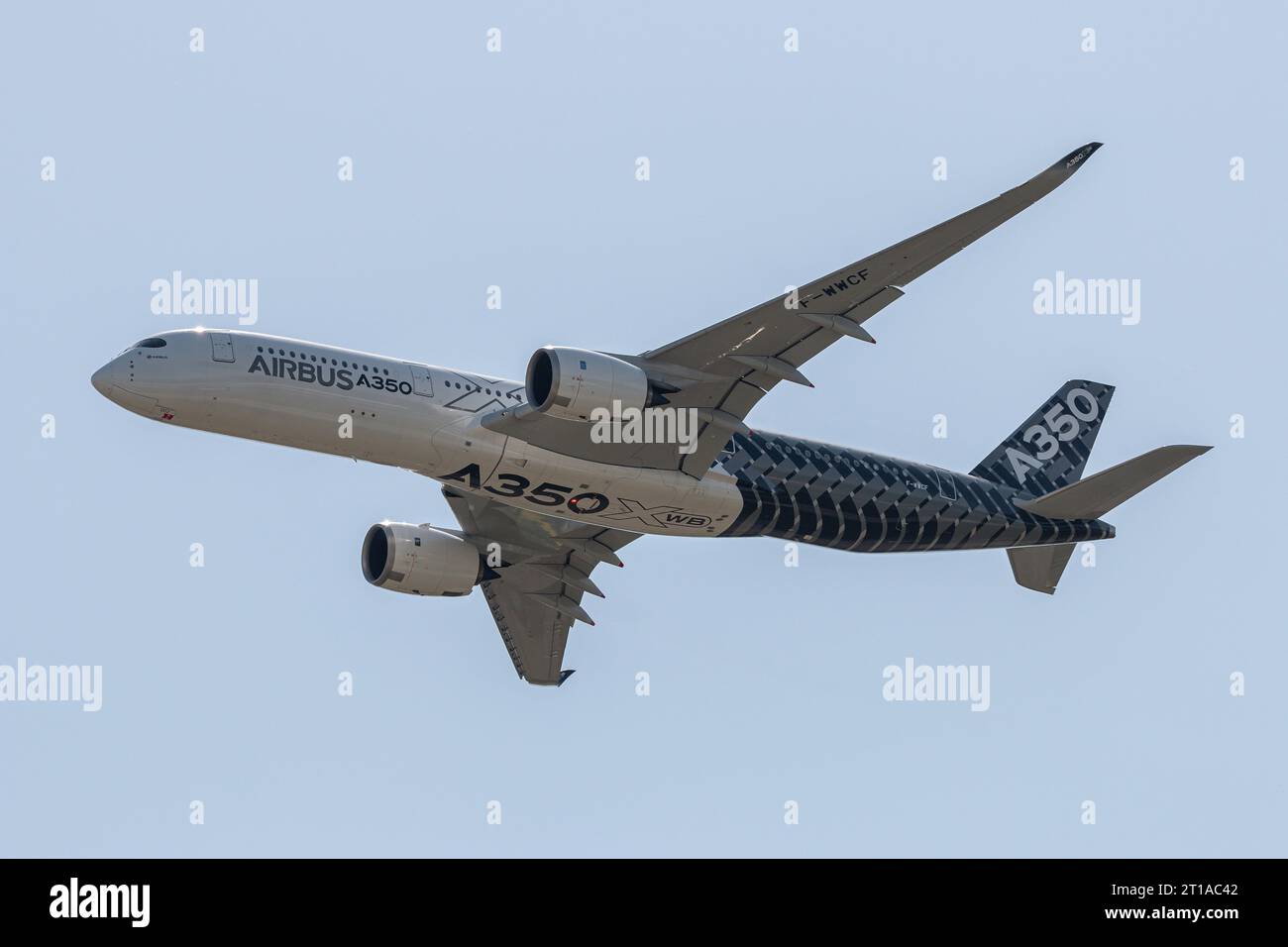 Nuovo aereo passeggeri Airbus A350 XWB che si esibisce al Berlin ILA Air Show di Berlino Foto Stock