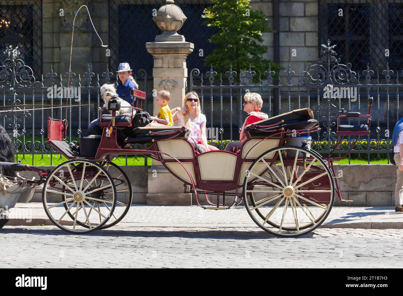 Giro in carrozza al Palazzo della Residenza di Dresda Foto Stock