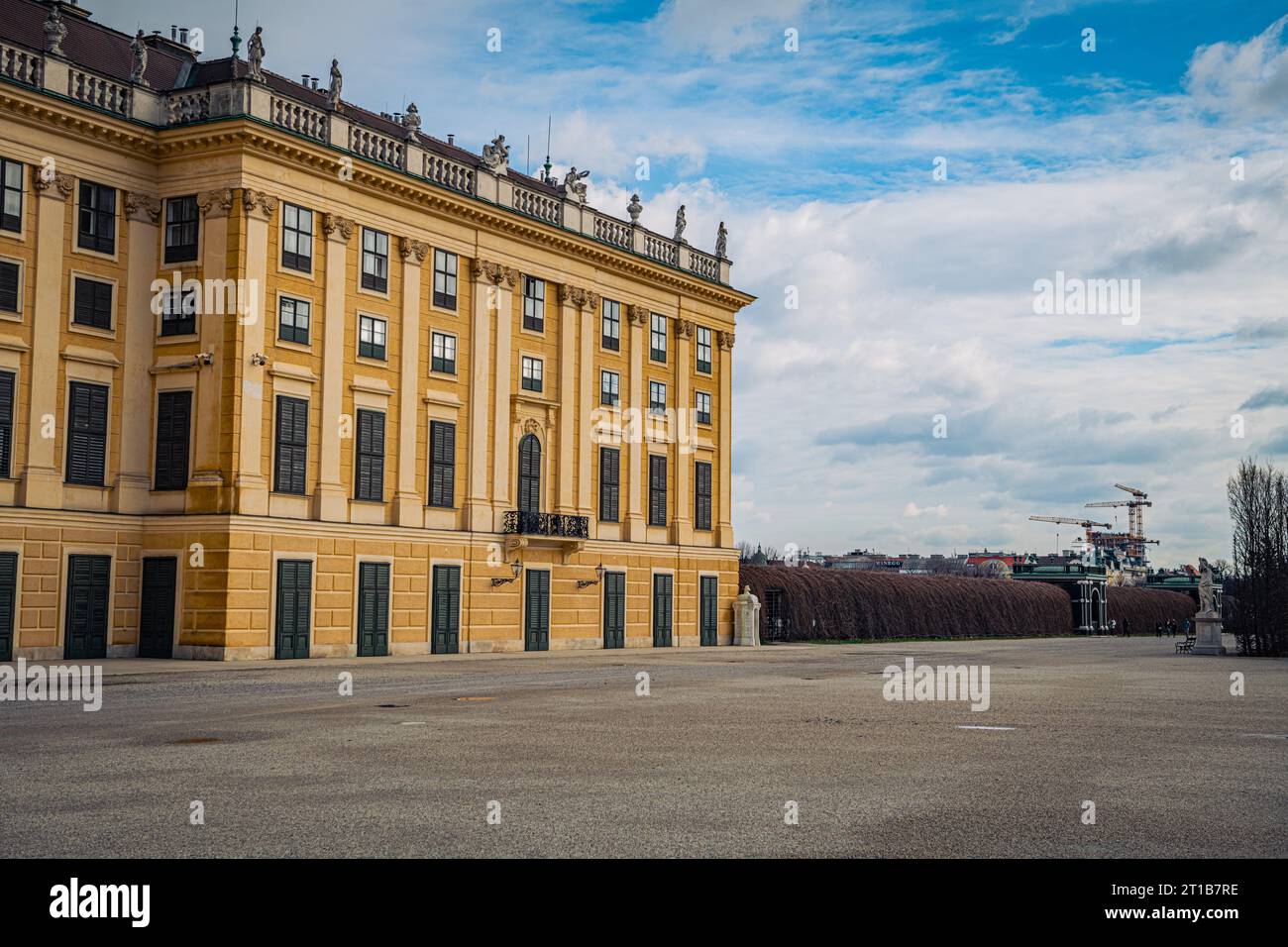 Il Palazzo Schonbrunn di Vienna, Austria, con la sua grandiosità e il suo significato storico Foto Stock