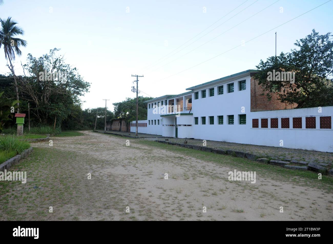 Rio de Janeiro, Brasile, 23 maggio 2023. Facciata del Museo della prigione, ex Istituto penale di Cândido Mendes, situato nel villaggio di Dois Rios, su Ilha Foto Stock