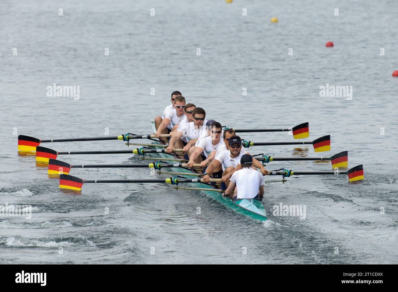 Der Deutschlandachter: Felix Wimberger, Maximilian Reinelt, Malte Jakschik, Richard Schmidt, Eric Johannesen, Andreas Kuffner, Hannes Ocik, Maximilian Planer, Steuermann Martin Sauer Rudern Internationale Wedau Regatta a Duisburg, Deutschland AM 18.05.2014 Foto Stock