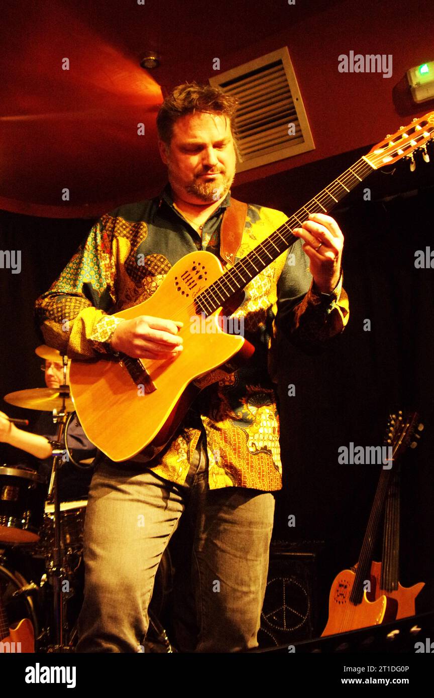 Nicolas Meier, Oxley-Meier Guitar Project, Verdict Jazz Club, Brighton, East Sussex, maggio 2023. Foto Stock