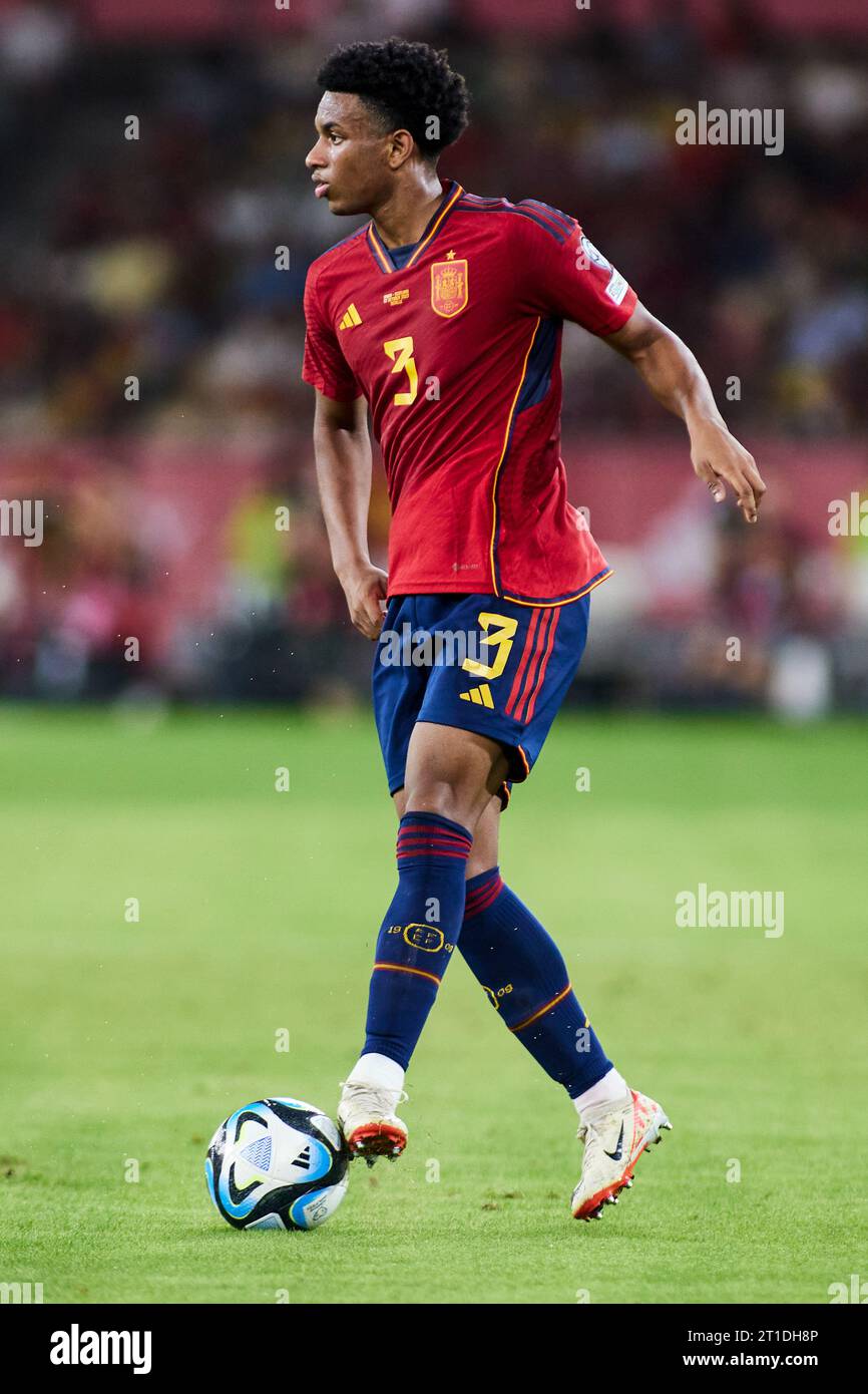 Alejandro Balde di Spagna durante la UEFA EURO 2024, partita di calcio del gruppo A tra Spagna e Scozia il 12 ottobre 2023 allo stadio la Cartuja di Siviglia, in Spagna Foto Stock