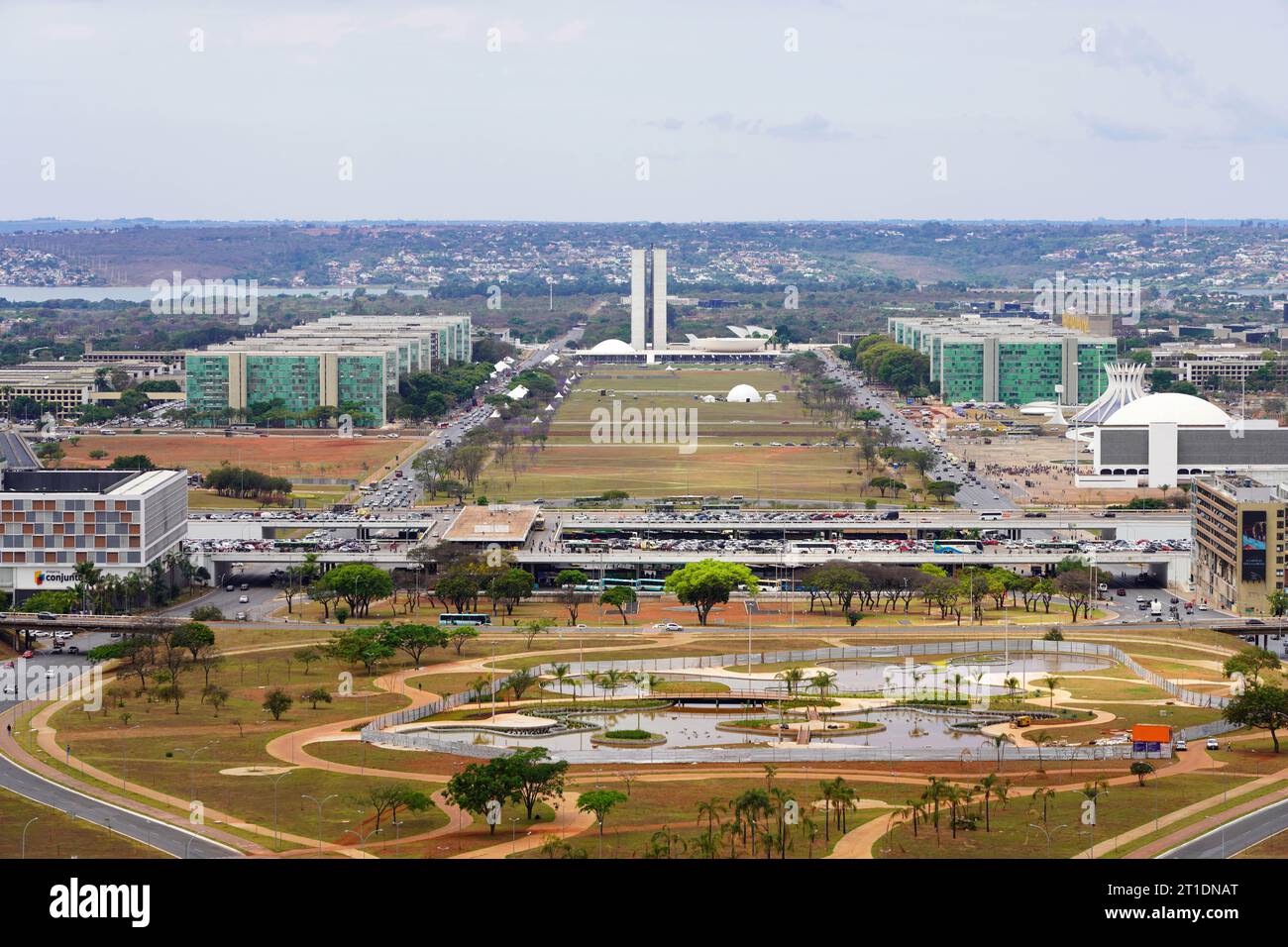 BRASILIA, BRASILE - 30 AGOSTO 2023: Vista aerea dell'asse Monumentale di Brasilia, Brasile Foto Stock