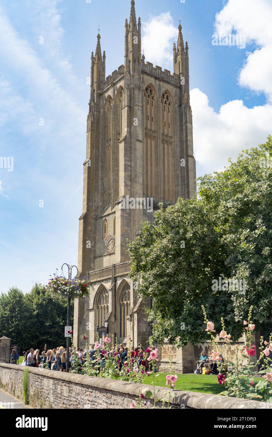 Chiesa di San CuthbertÕs a Wells, una location usata nel film Hot Fuzz. Data foto: Venerdì 21 luglio 2023. Foto: Richard Gray/Alamy Foto Stock