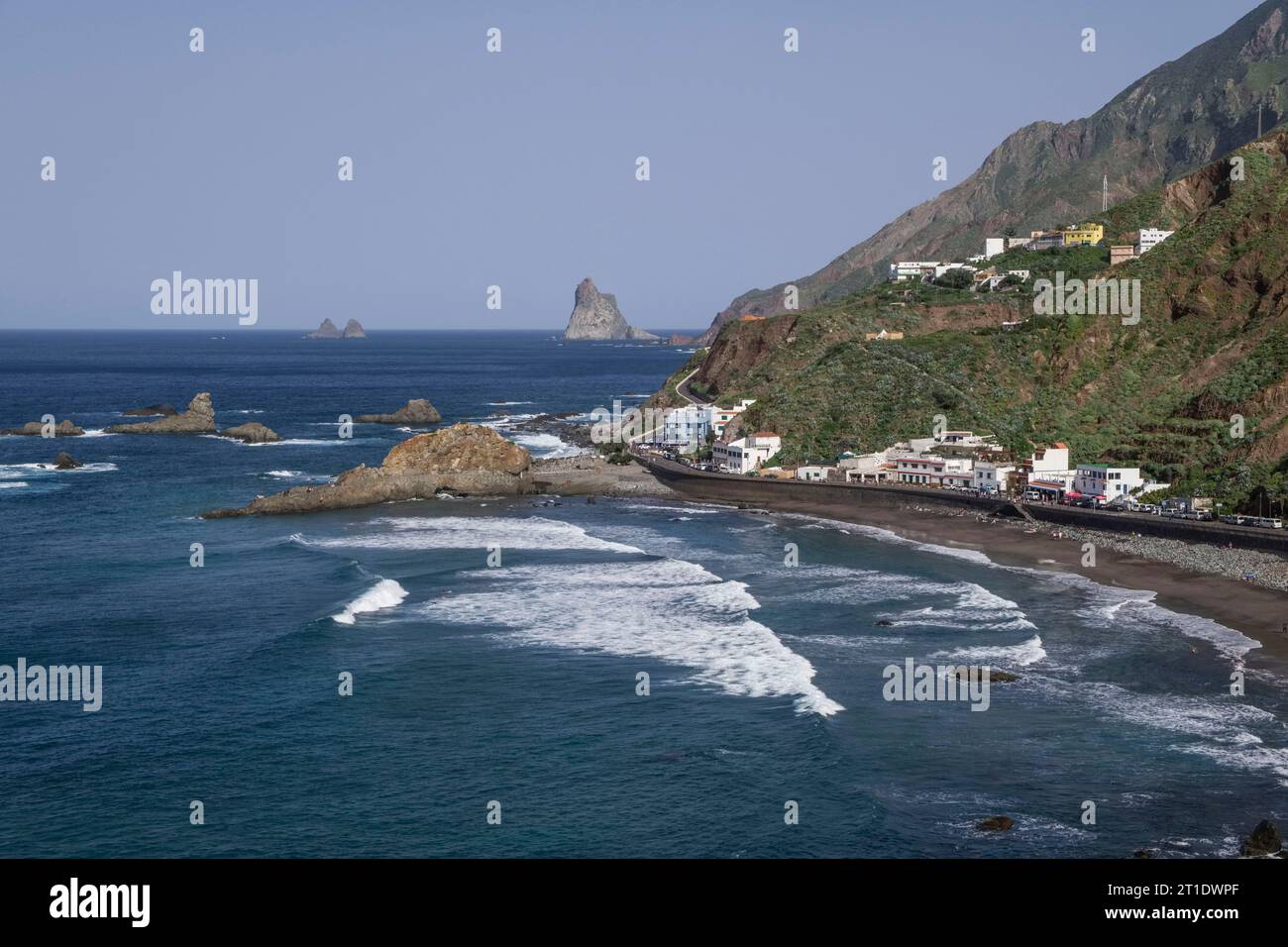 Spagna, Isole Canarie, Tenerife: Spiaggia di Roque de las Bodegas a Taganana, nel parco rurale di Anaga Foto Stock
