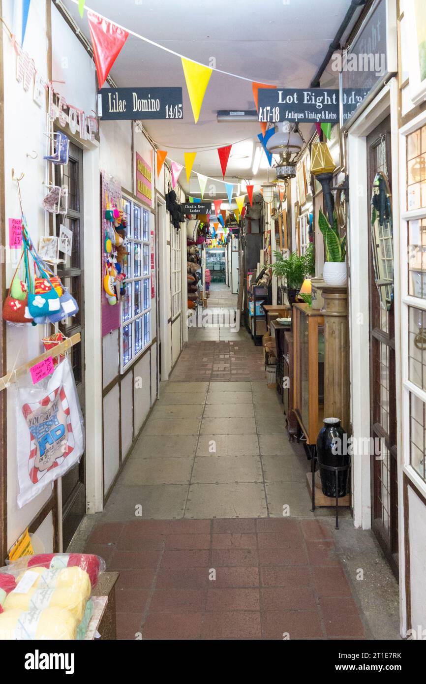 Mercato interno di Wood Street, Walthamstow, Londra, Inghilterra Foto Stock