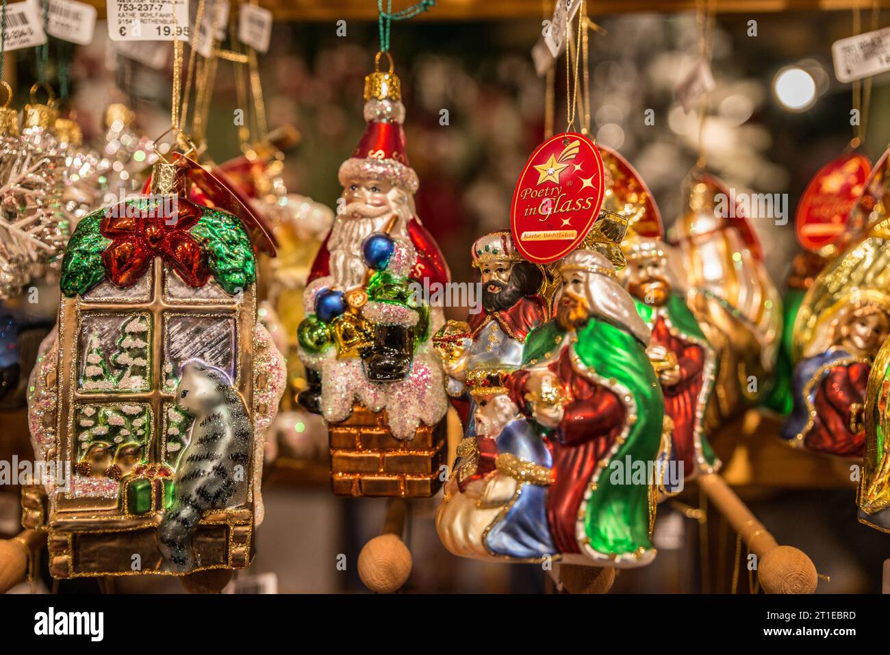 Münster, Germania - 11 dicembre 2014: Decorazioni dell'albero di Natale in vendita all'annuale mercatino di Natale. Foto Stock