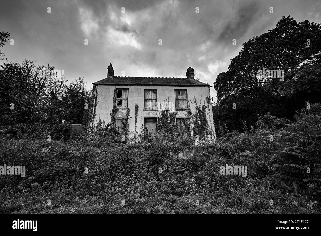 ABBANDONATA VECCHIA FATISCENTE HOUSE MELADOR ST.AUSTELL Foto Stock