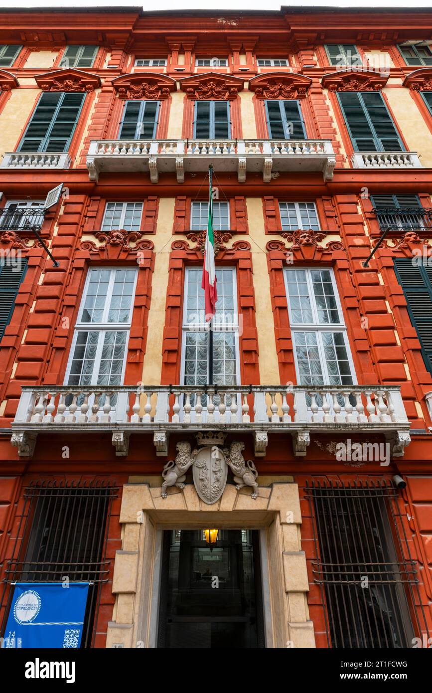 Palazzo Rosso detto anche Palazzo Brignole sale, è oggi un museo situato in via Garibaldi nel centro storico di Genova. Liguria, Ital Foto Stock
