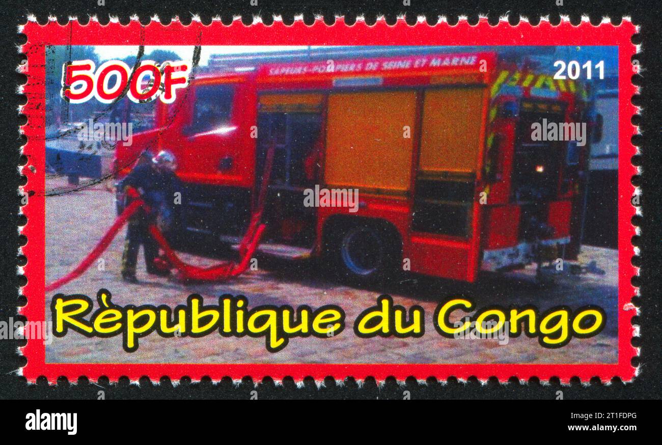 CONGO - CIRCA 2012: Francobollo stampato dal Congo, mostra camion dei pompieri, circa 2012 Foto Stock