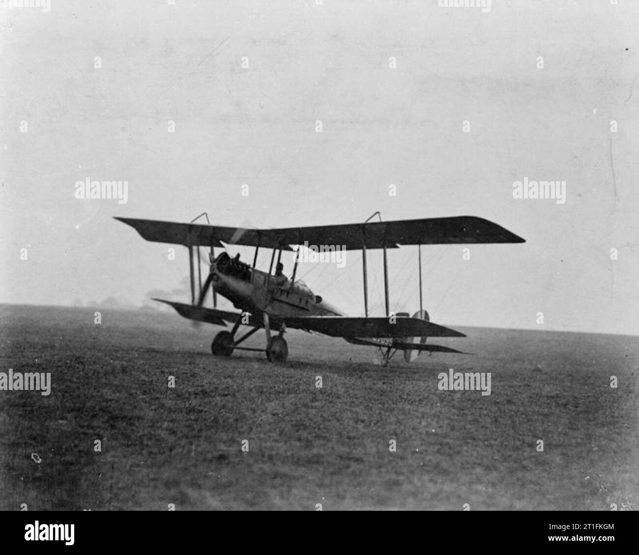 Lo sbarco in un B.E. 12 a.e. Piano, Ford Aerodrone, Sussex B. E. 2e 90 H.P. RAF 1a motore. Ford Aerodromo di giunzione, Sussex. Ottobre 25, 1918 Foto Stock