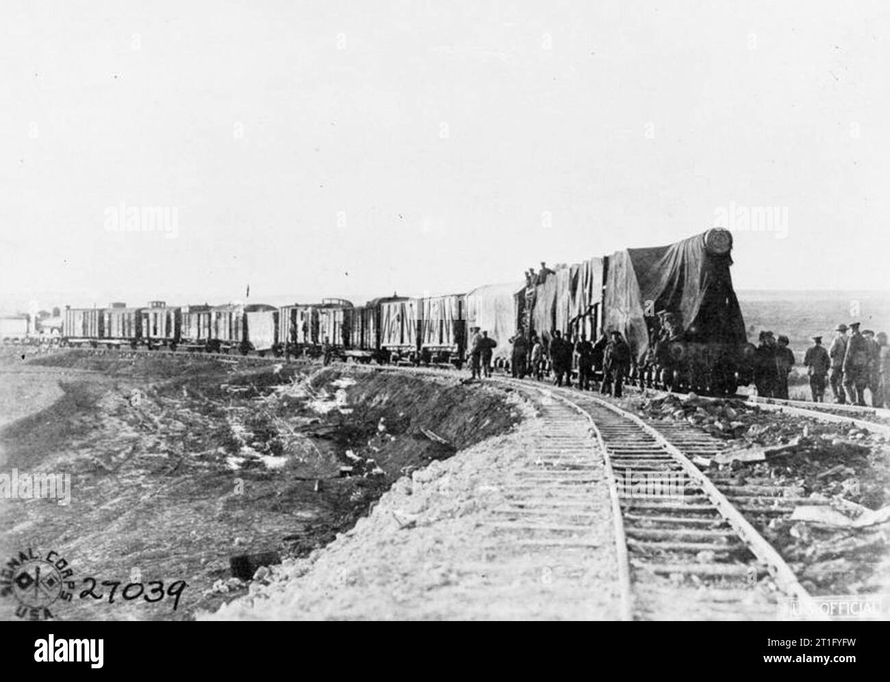 Cannone da 14 pollici sul montaggio ferroviario vicino a Tincourt, somme. Foto Stock