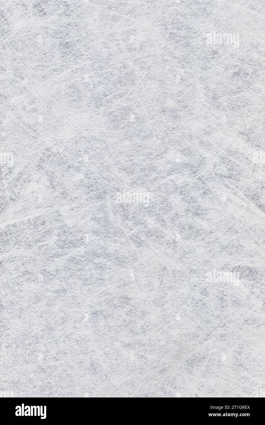 Sfondo con texture di carta artistica naturale marmorizzata grigio chiaro, motivo artigianale ritorto riciclato, grande e luminoso primo piano rétro rustico d'epoca verticale Foto Stock