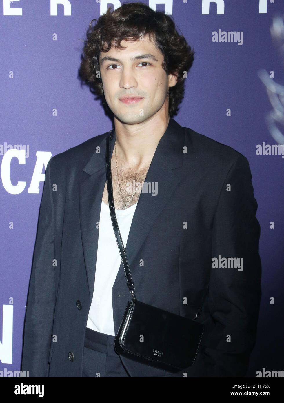 New York, NY, USA. 13 ottobre 2023. Gabriel Leone, alla premiere del New York Film Festival 2023 di Ferrari al Lincoln Center Alice Tully Hall di New York il 13 ottobre 2023. Credito: RW/Media Punch/Alamy Live News Foto Stock