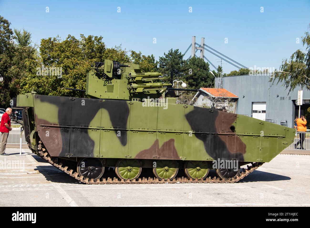 Veicolo corazzato per carri armati militari per battaglie campali per azioni offensive e difensive sul campo di battaglia Foto Stock