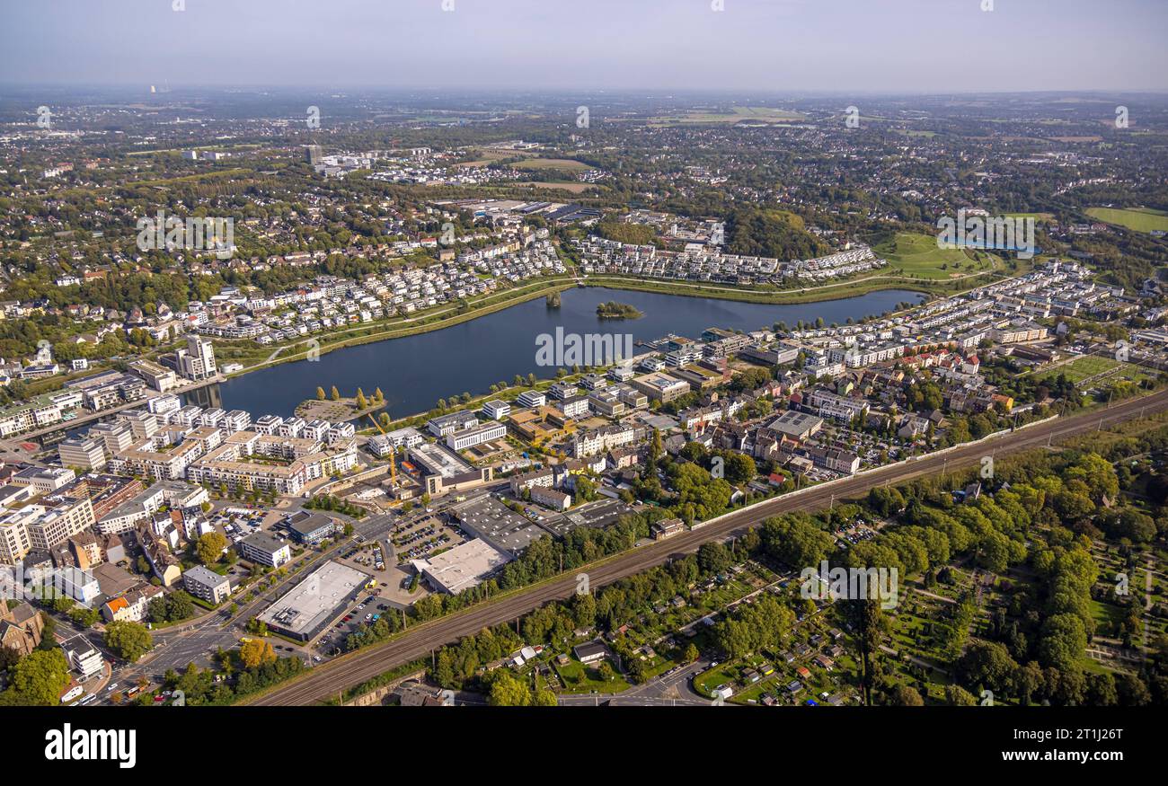 Luftbild, Phönix-SEE Naherholungsgebiet und Ausflugsziel mit Wohngebiet, ehemaliges Stahlwerksareal Phoenix-Ost, Hörde, Dortmund, Ruhrgebiet, Nordrhein-Westfalen, Deutschland ACHTUNGxMINDESTHONORARx60xEURO *** Vista aerea, zona ricreativa del lago Phoenix e destinazione delle escursioni con zona residenziale, ex zona delle acciaierie Phoenix Ost, Hörde, Dortmund, zona della Ruhr, Renania settentrionale-Vestfalia, Germania ATTENTIONxMINIMUMHONORARx60xEURO credito: Imago/Alamy Live News Foto Stock