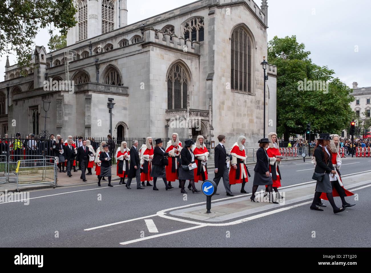 Lord Cancelliere della prima colazione. I giudici a piedi dall'Abbazia di Westminster alla Casa del Parlamento, il London REGNO UNITO. Foto Stock