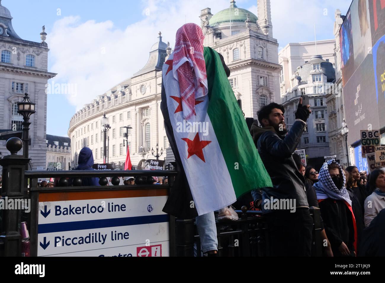 Londra, Regno Unito. 14 ottobre 2023. Marcia per la Palestina, a Londra. Crediti: Matthew Chattle/Alamy Live News Foto Stock