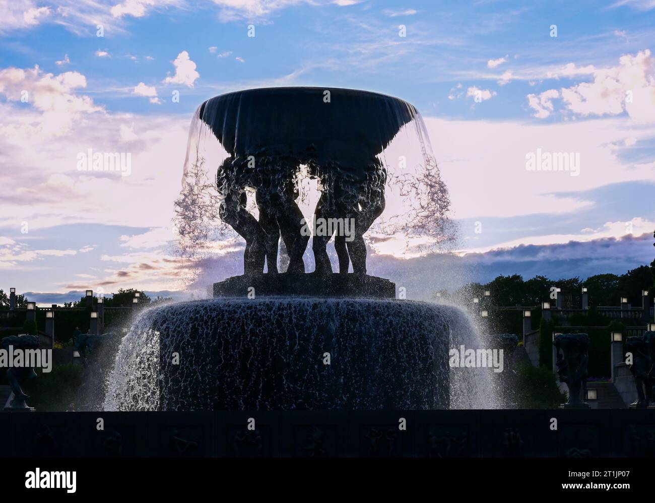 Famosa fontana nel Vigeland Park Oslo scattata nel luglio 2023 Foto Stock