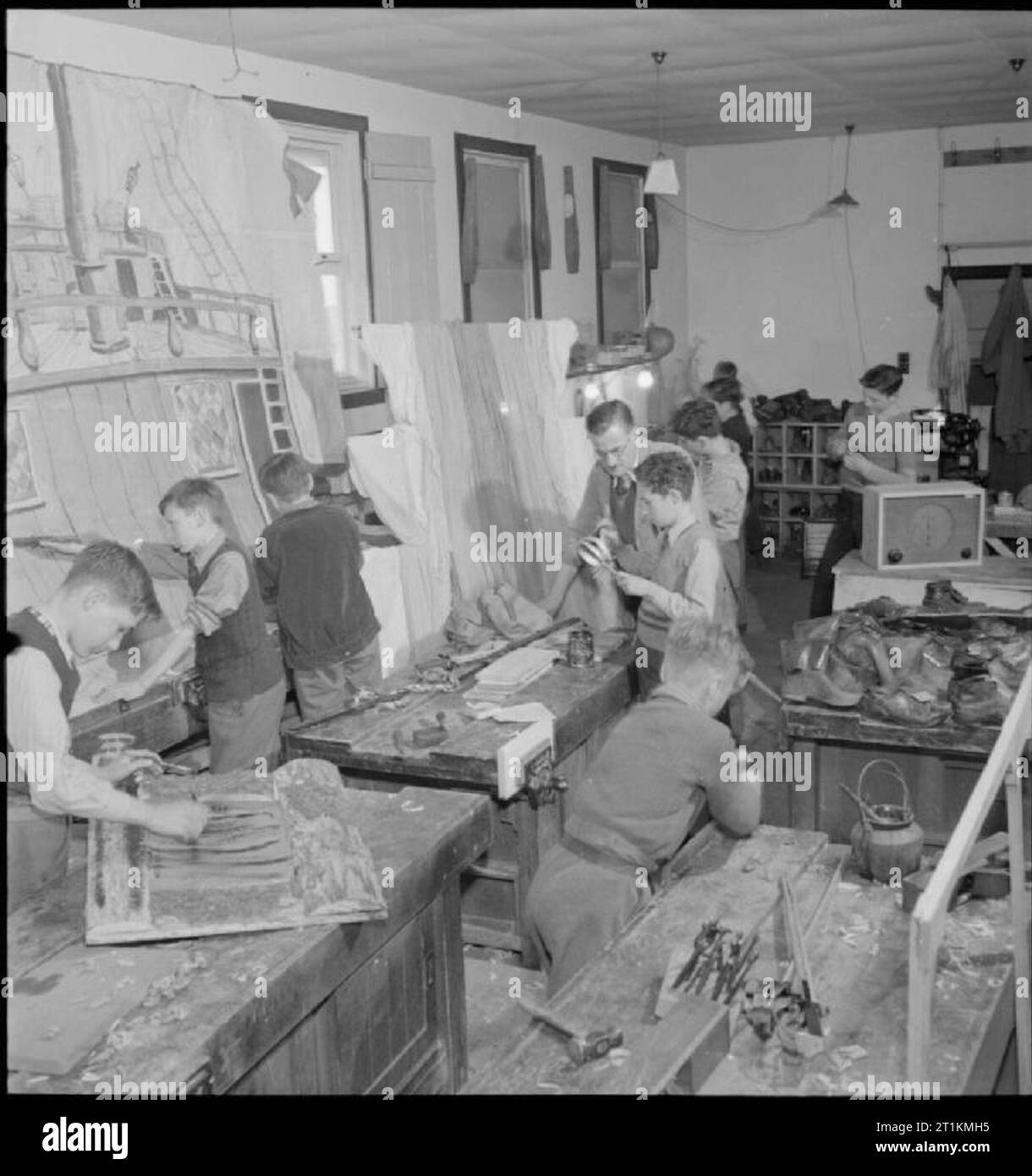 Learning by Acting - Education through Theatre for Evacuees at a 'Camp School', Marchant's Hill, Hindhead, Surrey, 1943. Foto Stock