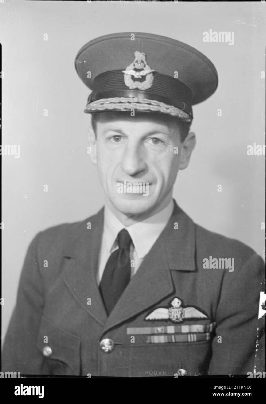 Air Chief Marshal Sir Charles Portal, 1941 Una testa e spalle ritratto di AIR CHIEF MARSHAL Sir Charles Portal. Foto Stock