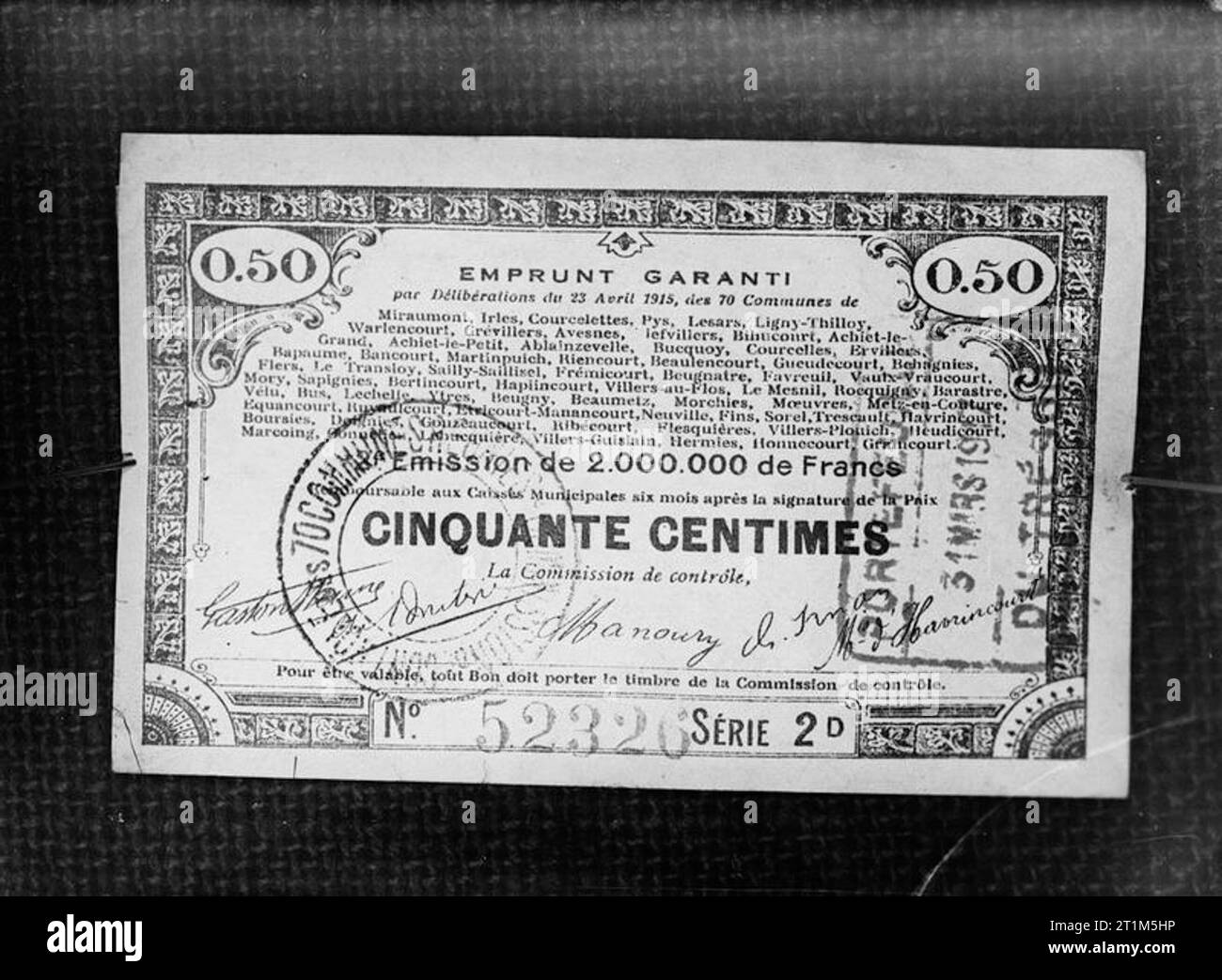 Ministero delle informazioni Prima Guerra Mondiale ufficiale francese di raccolta carta moneta durante il tempo di guerra. Foto Stock