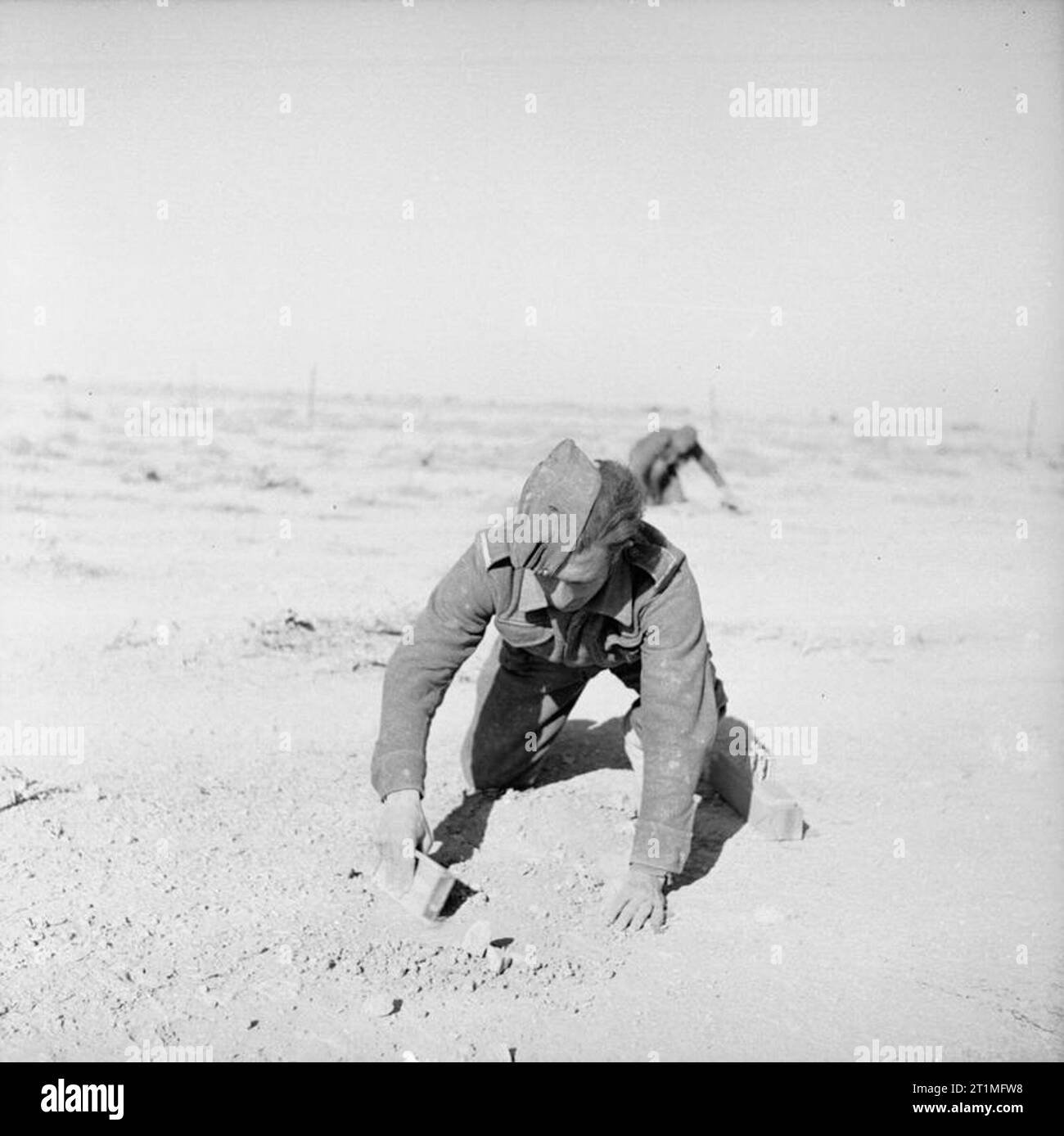 L'esercito polacco nel Deserto Occidentale della campagna 1940-1942, queste foto scattate all'estremo in avanti posizioni intorno Carmuset er Regem Karmusat (ar) Rijam zona vicino a Gazala, mostra di fanteria e unità di artiglieria del polacco indipendente fucili dei Carpazi Brigata rivolta verso il tedesco e le forze italiane. Foto Stock