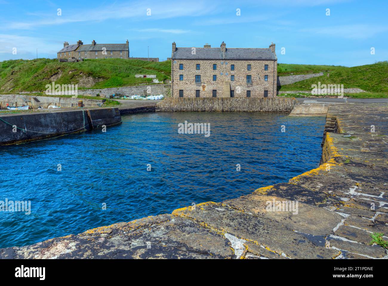 Il porto di Keiss è un pittoresco porto di pescatori situato nel villaggio di Keiss, vicino Thurso, a Caithness, in Scozia. Foto Stock