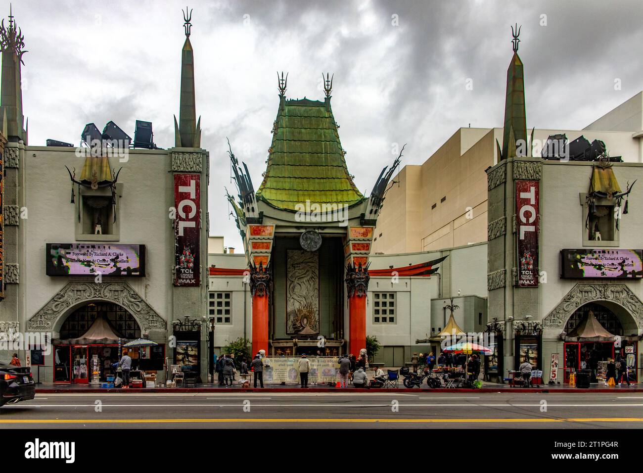 Los Angeles, Stati Uniti d'America; 15 gennaio 2023: Il famoso TCL Chinese Theater di Hollywood sulla Walk of Fame nella città californiana di lo Foto Stock