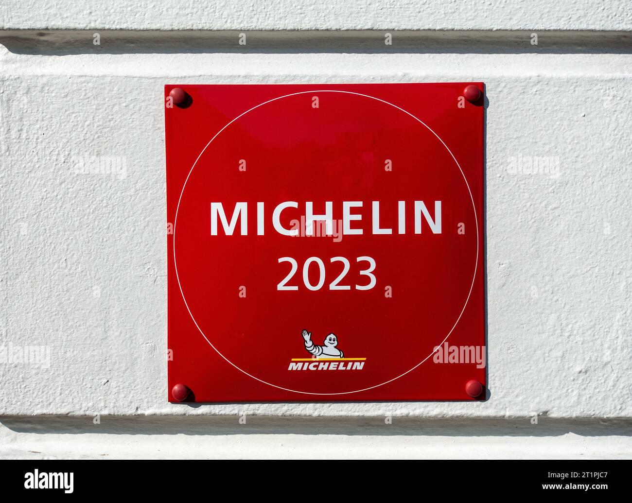 Cartello guida Michelin 2023 all'esterno del Radisson Blu 1919 Hotel nel centro di Reykjavik Islanda Foto Stock