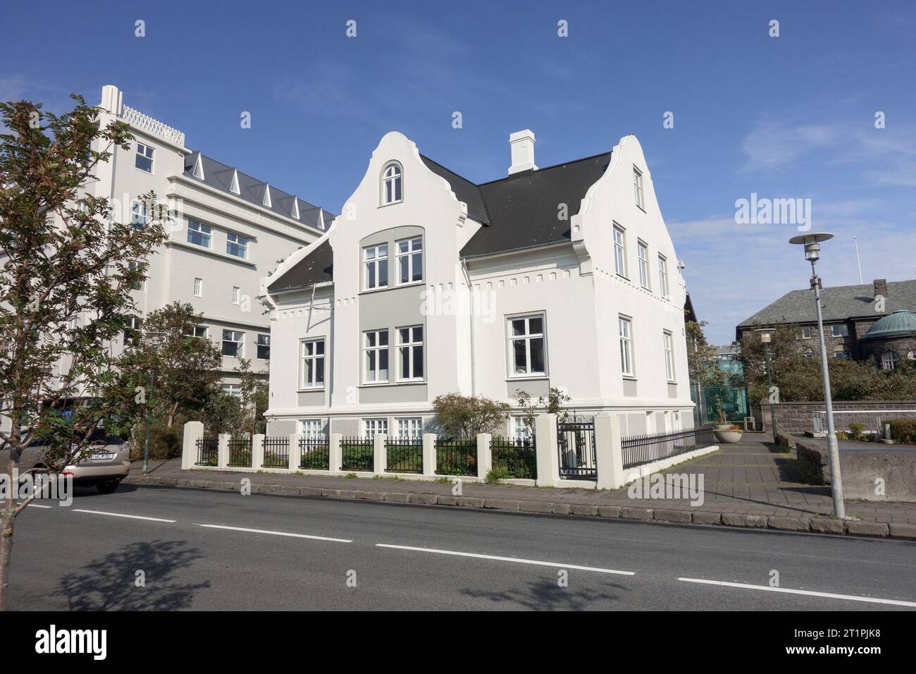 Casa di stile tradizionale su Vonarstrasti a Reykjavik vicino al Municipio, Reykjavik Islanda Foto Stock