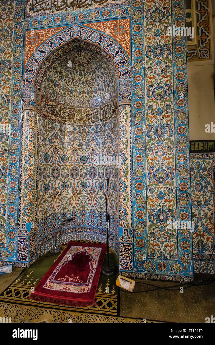 Islamic Center Mosque, Washington, DC, USA. Mihrab e decorazione piastrelle. Foto Stock