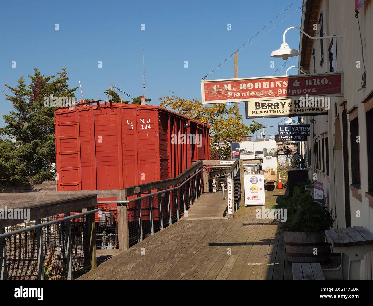 Scene dello storico impianto di lavorazione delle ostriche bivalvi del New Jersey sulla costa della baia di Delaware. Foto Stock
