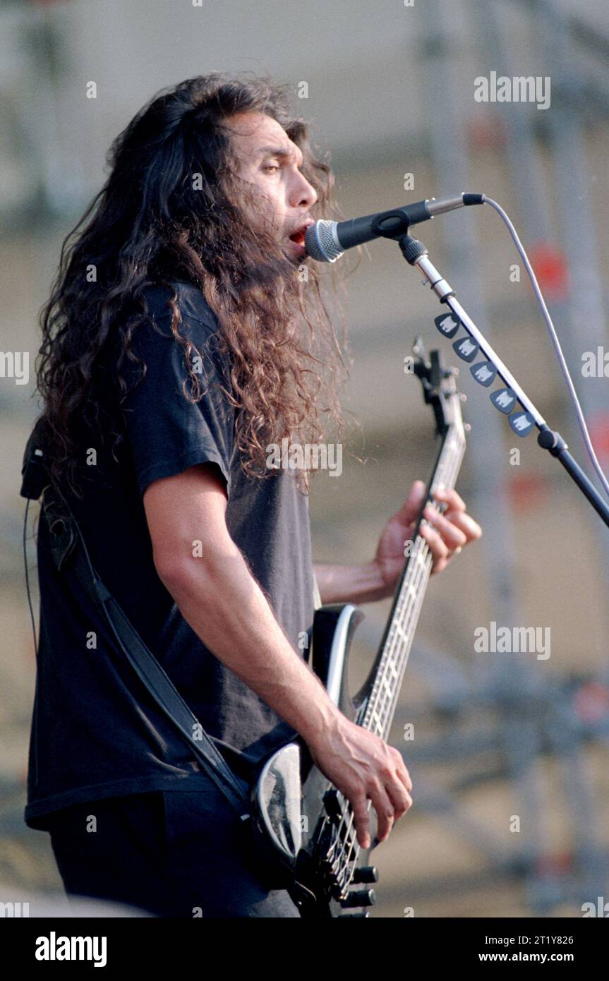 Milano Italia 1996-07-10 : il cantante e bassista Tom Araya della band Slayer durante il concerto al Parco Acquatica Foto Stock