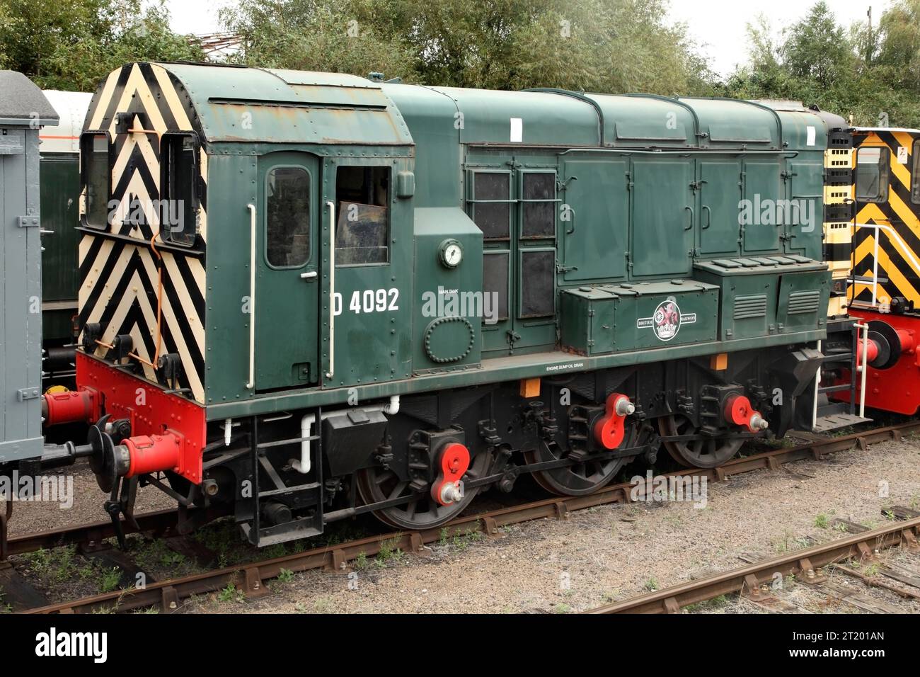 Locomotiva di manovra diesel classe 10 conservata D4092 stazionata a Barrow Hill Roundhouse, Regno Unito. Foto Stock