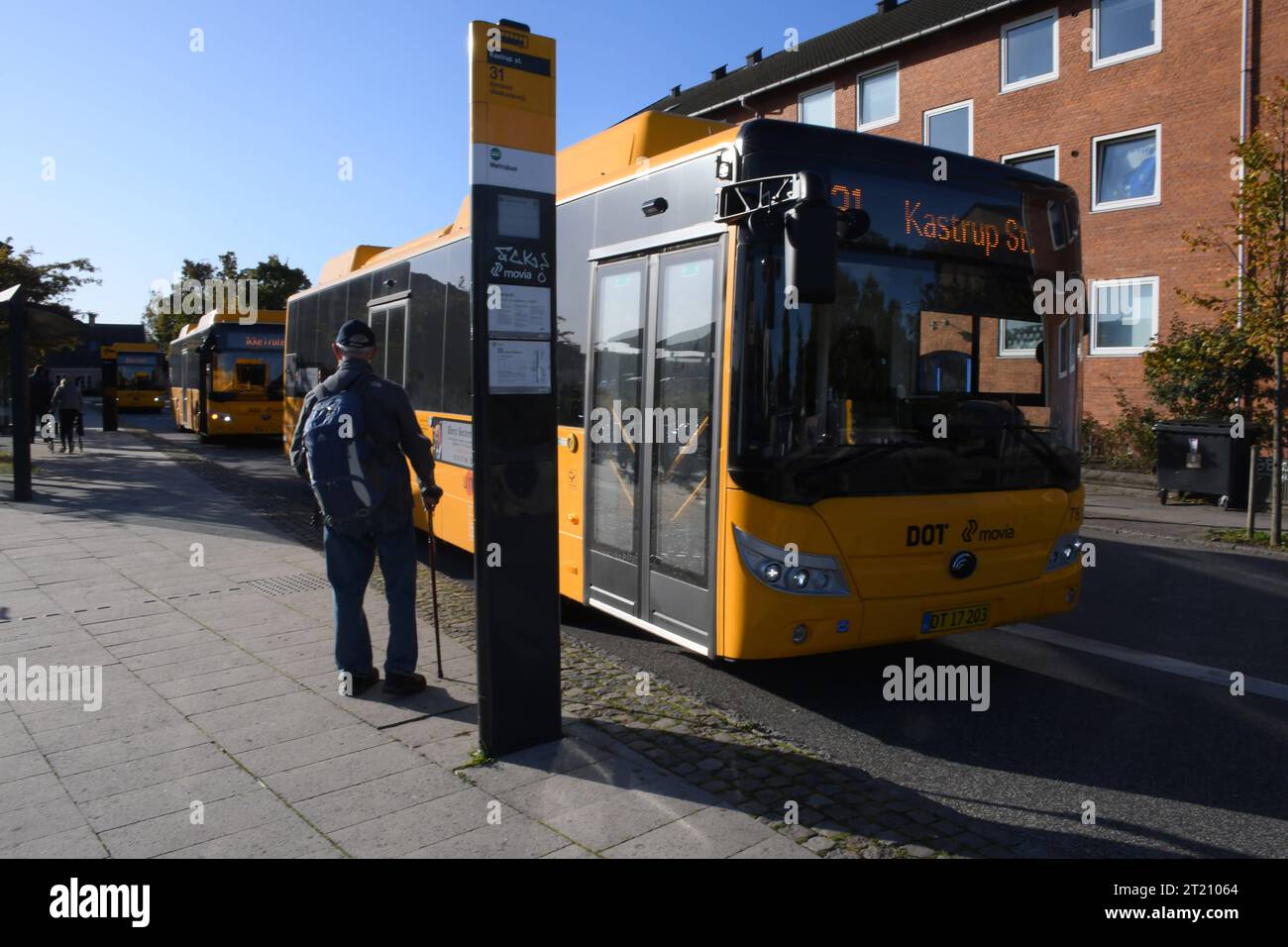 Copenhagen, Danimarca /16 ottobre. 2023/autobus completamente nuovo di brad e linea 31 alla fermata Kastyrup nella capitale danese di Kastrup. Foto.Francis Joseph Dean/Dean Pictures credito: Imago/Alamy Live News Foto Stock