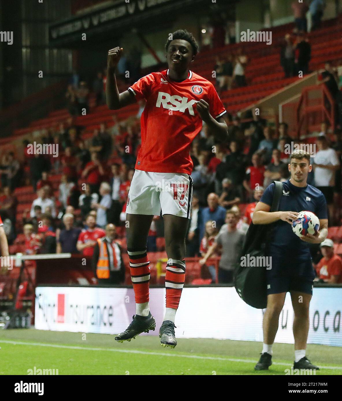 Jesuran Rak-Sakyi del Charlton Athletic in prestito dal Crystal Palace festeggia a tempo pieno. - Charlton Athletic contro Plymouth Argyle, Sky Bet League One, The Valley, Charlton, Regno Unito - 16 agosto 2022 solo per uso editoriale - si applicano restrizioni DataCo Foto Stock