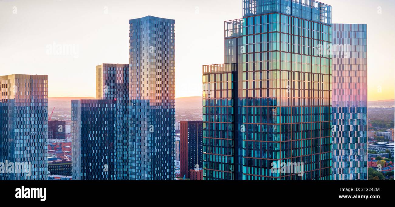 Skyline di Manchester la mattina presto Foto Stock