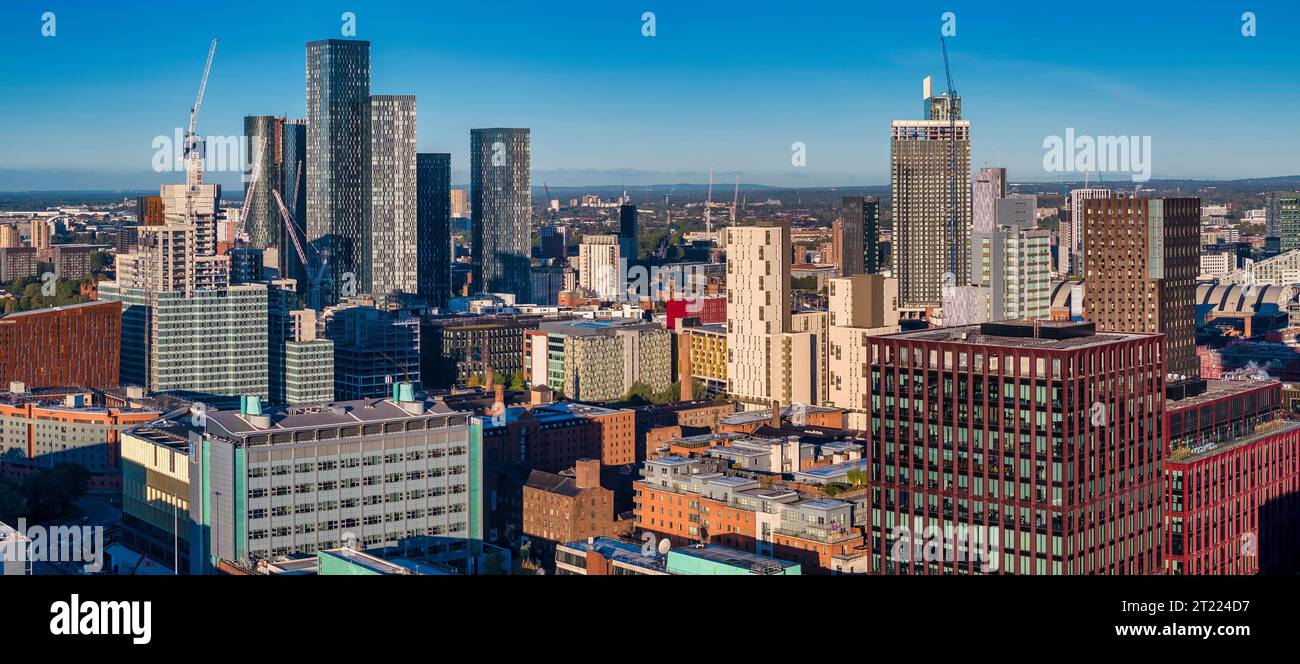 Skyline di Manchester la mattina presto Foto Stock