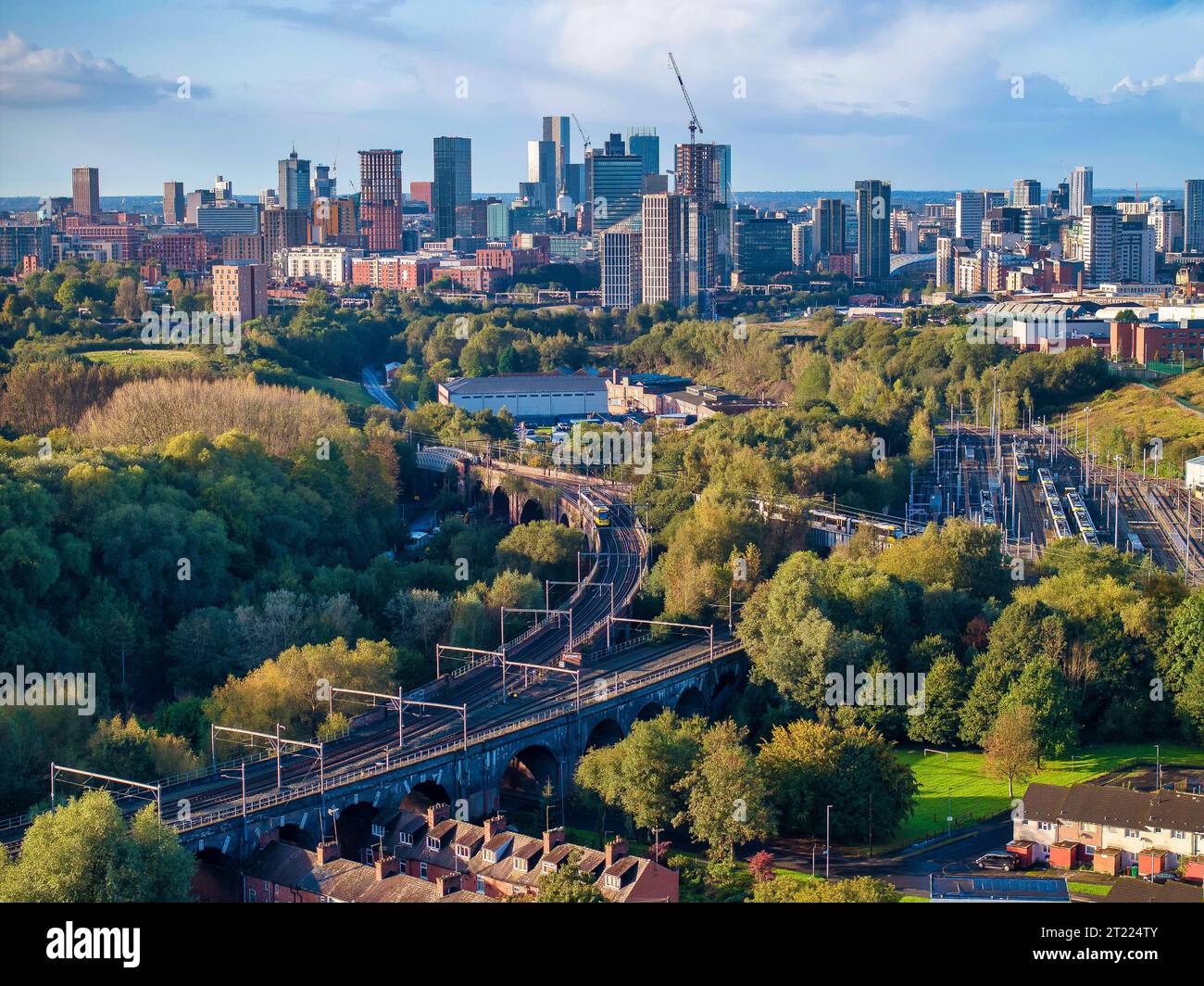 Skyline di Manchester la mattina presto Foto Stock