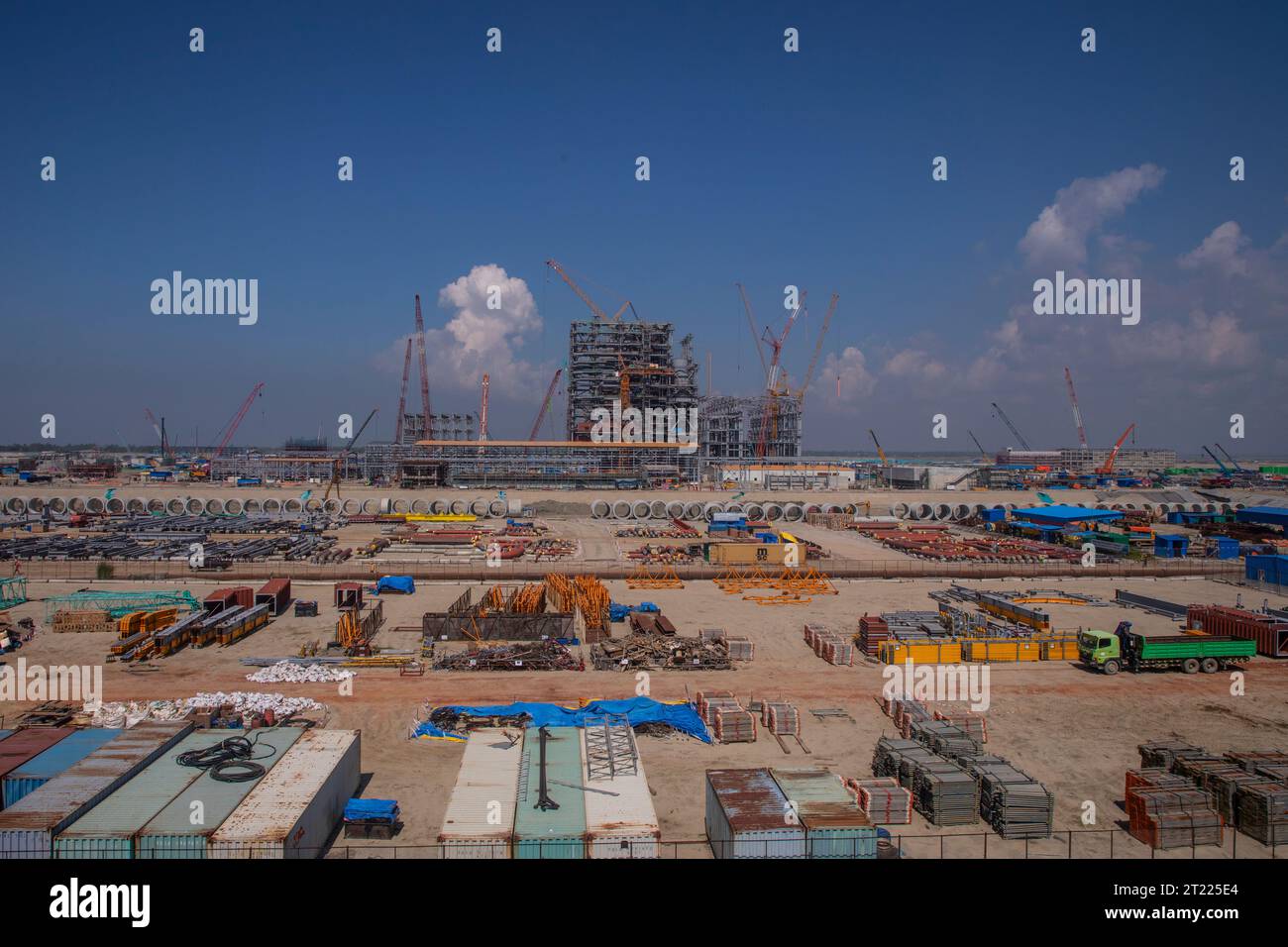 La centrale elettrica di Matarbari è una centrale elettrica a carbone da 1.200 megawatt (2x600) in costruzione a Maheshkhali Upazila del distretto di Cox Bazar in so Foto Stock