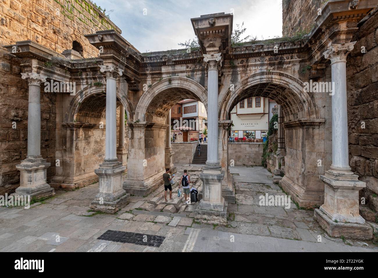 Vista posteriore della porta di Adriano ad Antalya, Turchia Foto Stock