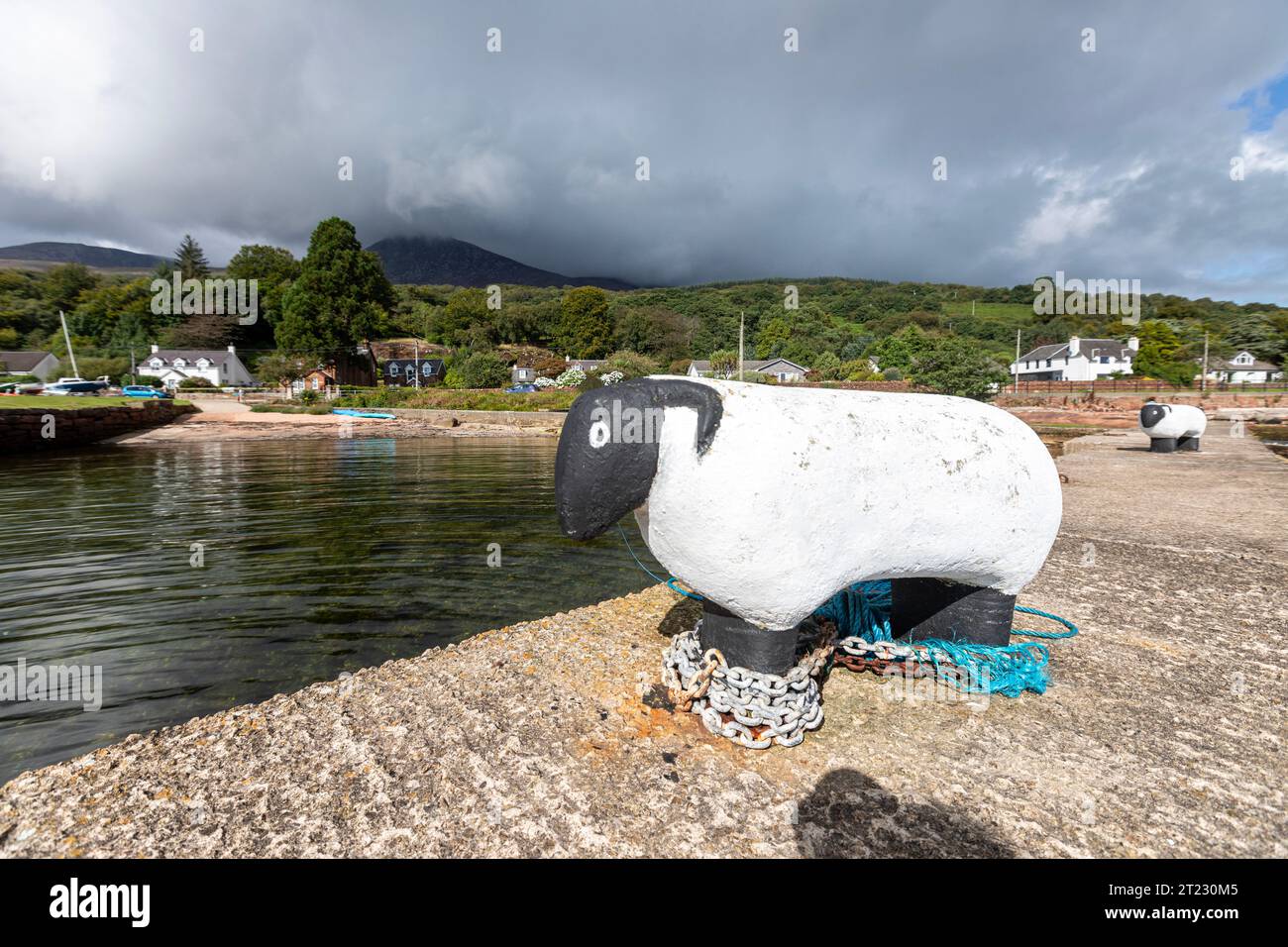 Sheep Harbour Cleats, Corrie, Isola di Arran, Firth of Clyde, Scozia, REGNO UNITO Foto Stock Sheep Harbour Cleats, Corrie, Isola di Arran, Firth of Clyde, Scozia, REGNO UNITO Foto Stock