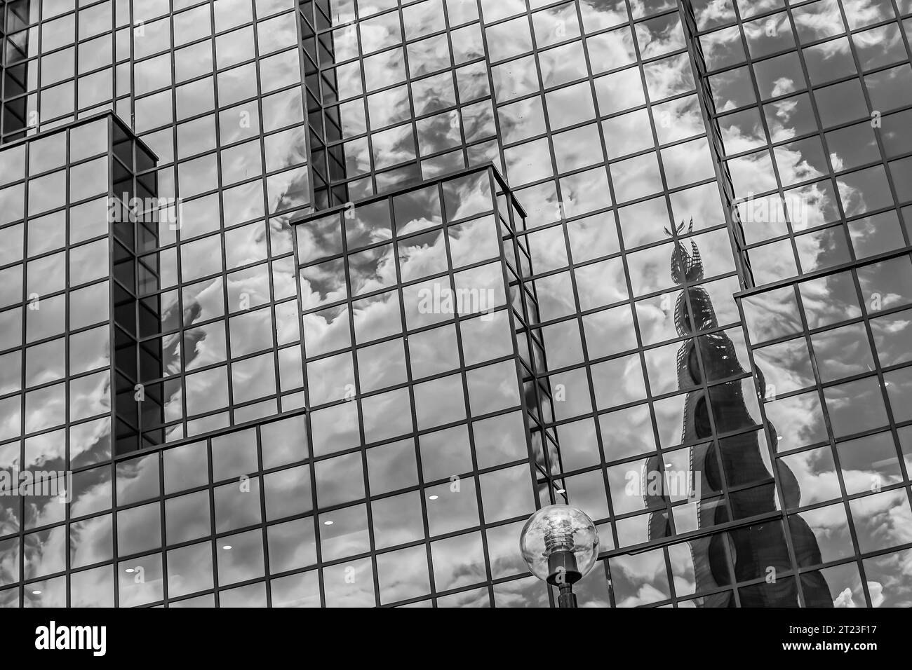 Riflesso di un edificio moderno a Londra Foto Stock